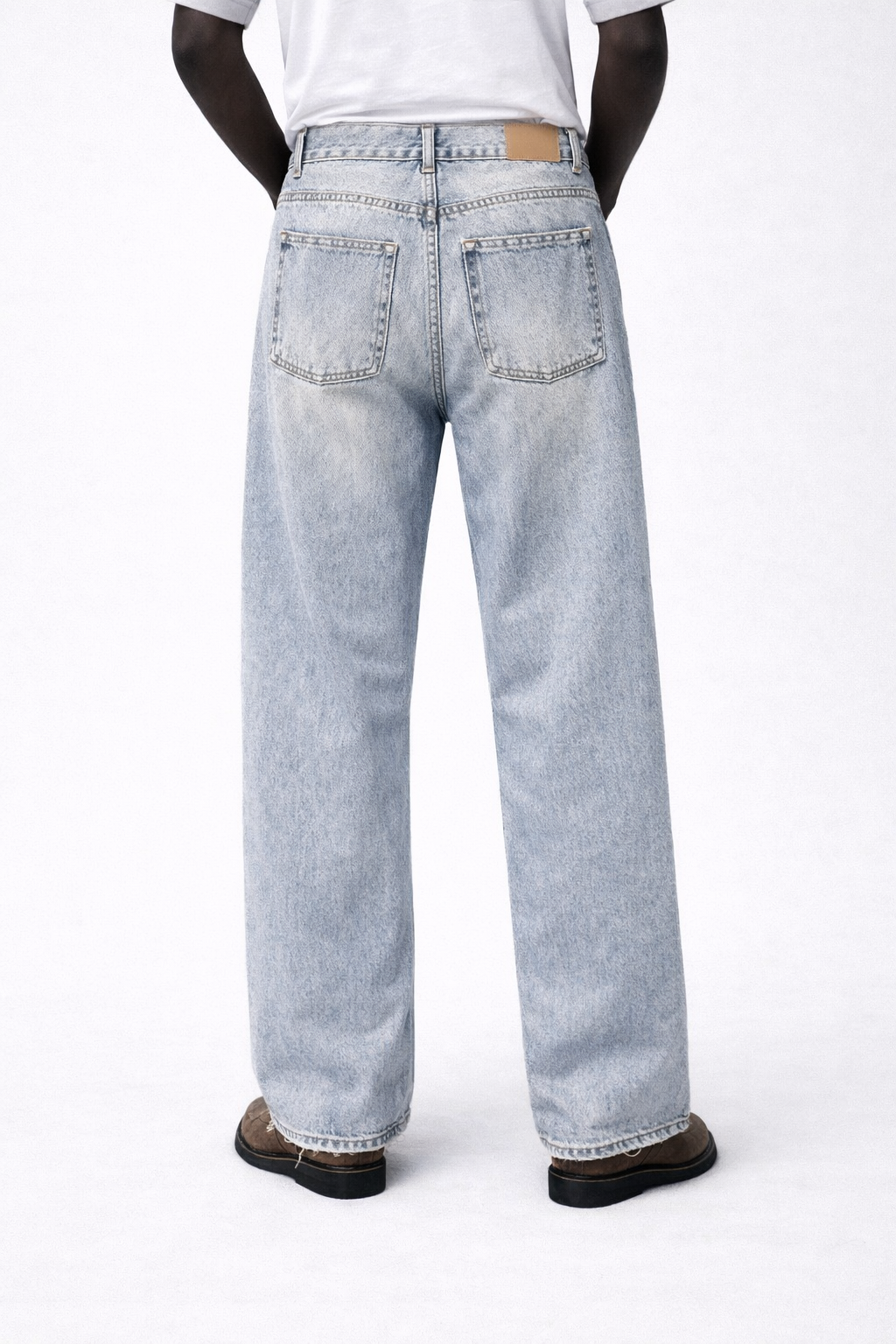 Jeans Denim Chiaro Wide Leg Sfilacciato