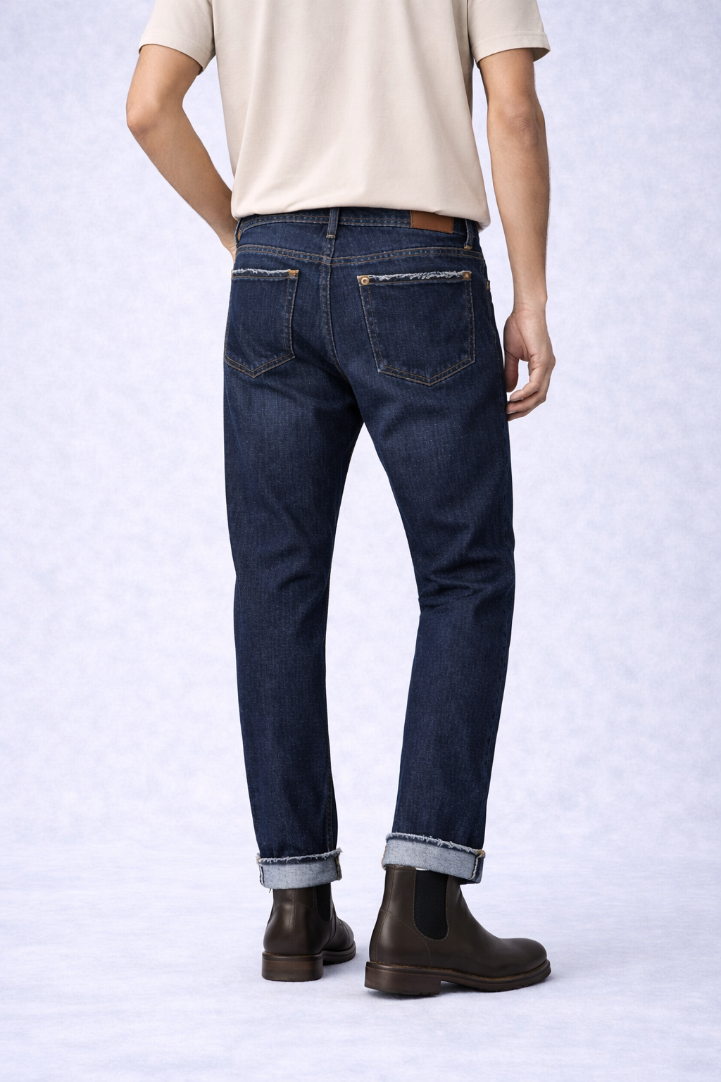 Jeans Denim Scuro Straight Fit Fondo Sfilacciato